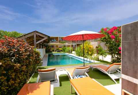 Swimming Pool Reef Beach Resort