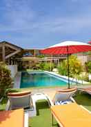 SWIMMING_POOL รีฟ บีชรีสอร์ท