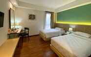 Bedroom 7 Grand Metro Hotel Puncak