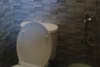 Toilet Kamar Jujugan Homestay