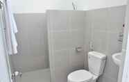 Toilet Kamar 7 Doi Dua Homestay