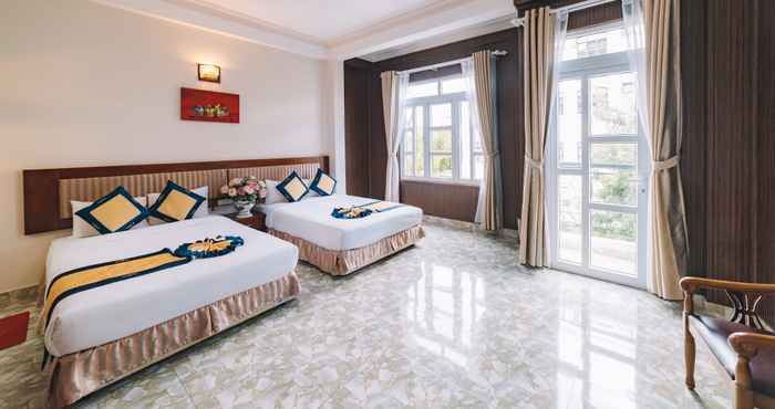 Bedroom Chau Gia Hotel