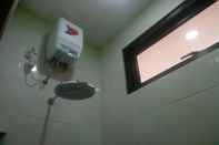 In-room Bathroom Duta MRT