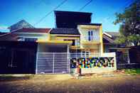 Exterior Palmview Homestay Griya Dwiga Malang