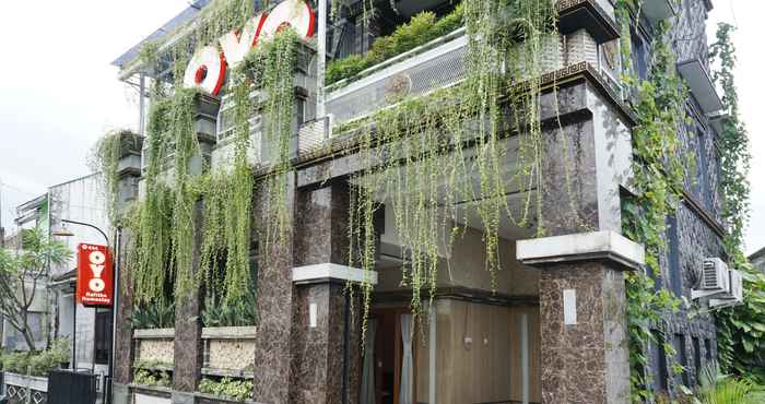 Exterior OYO 444 Rafitha Homestay