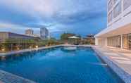 Swimming Pool 6 Park Inn by Radisson Iloilo