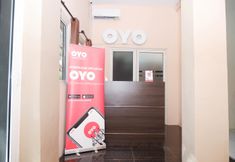Lobby 3 OYO 1217 Candi Residence