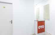 Lobby 6 OYO 907 Wisma Cakung