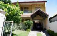 Exterior 3 Kartini Kost