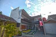 Luar Bangunan OYO 1226 Al Abror Homestay