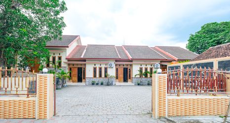 Exterior 2 Riverside Homestay by WeStay