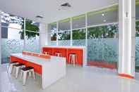 Common Space Starlet Hotel Jakarta Airport