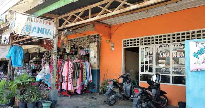 Exterior Penginapan Ananda Syariah