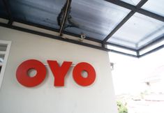 Lobi 5 OYO 1007 Alletha Guest House 2