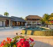 Swimming Pool 2 Manduna Resort