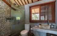 In-room Bathroom 4 Manduna Resort