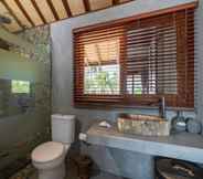 In-room Bathroom 4 Manduna Resort