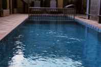 Swimming Pool Full House 4 Bedroom at Azka Homestay 2