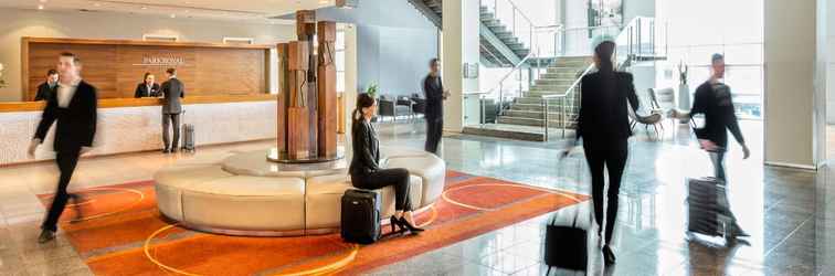 Lobby PARKROYAL Melbourne Airport