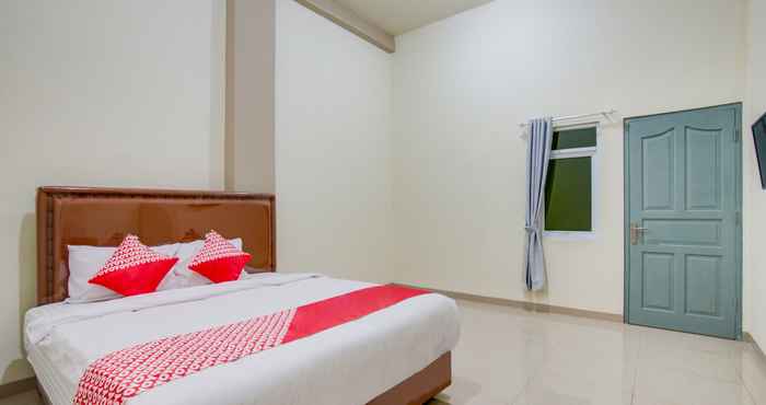 Bedroom OYO 1035 Penginapan Patal Kenten