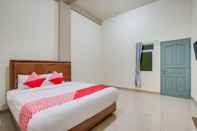 Bedroom OYO 1035 Penginapan Patal Kenten