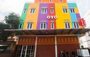 Exterior 2 Super OYO 1052 Sentosa Jaya Guest House Syariah