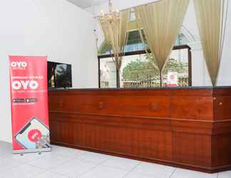 Lobby 2 OYO 1136 Hotel Surya Solo