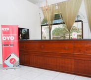 Lobby 6 OYO 1136 Hotel Surya Solo