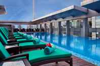 Swimming Pool PARKROYAL Serviced Suites Kuala Lumpur