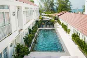 White Boutique Hotel & Residences, THB 4,015.46