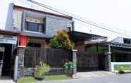 Exterior 2 Simply Homy Tegal