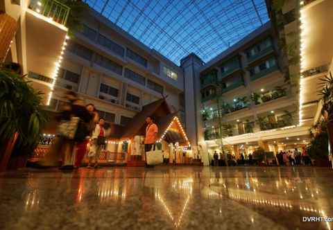 Lobby Dhevaraj Hotel 