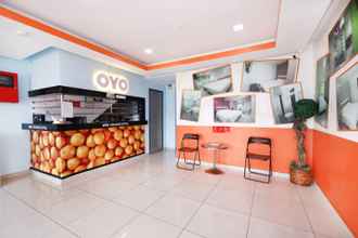 Lobi 4 SUPER OYO 90296 Red Orange Hotel Port Klang