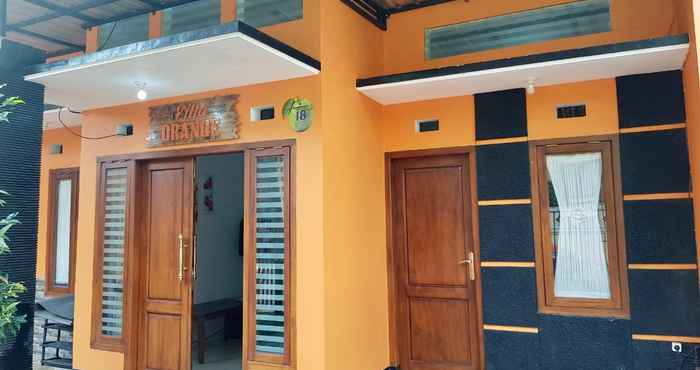 Bangunan Villa Orange - Three Bedroom