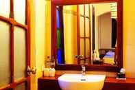 In-room Bathroom Sala Done Khone Hotel