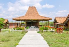Exterior 2 OYO 1304 Roemah Gladak Kebon Sidoluhur