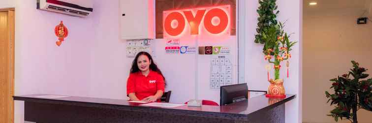 Lobby SUPER OYO 44026 98 Hotel