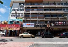 外部的 4 OYO 43993 Madsuite