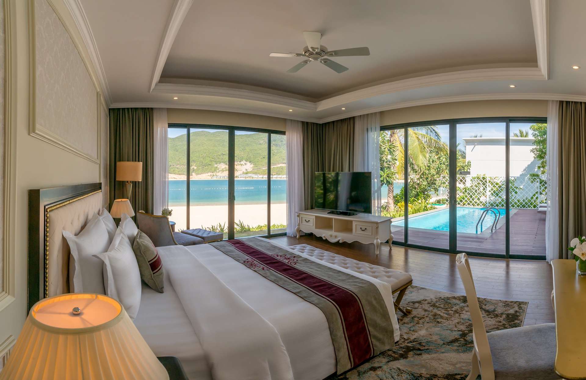 Vinpearl Sealink Nha Trang khách sạn Nha Trang có bãi biển riêng