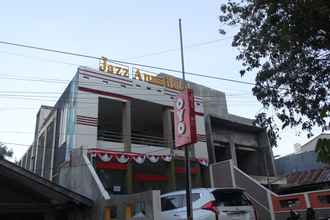 Exterior 4 OYO 1263 Jazz Anna Hotel