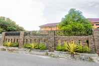 Luar Bangunan OYO 962 Family Homestay