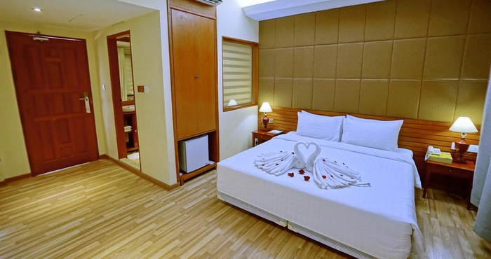 Bedroom Oway Grand Hotel