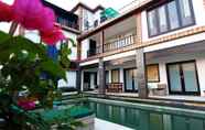 สระว่ายน้ำ 5 Villa De Rande