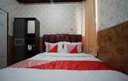 Bedroom 2 OYO 1234 Hotel Silampari
