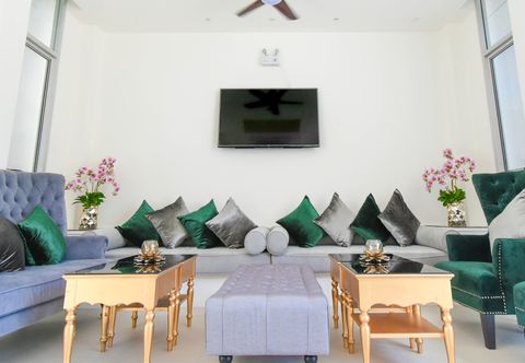 ロビー The Aristo Seaview Patong