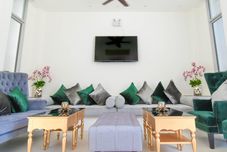 ロビー The Aristo Seaview Patong