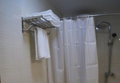 In-room Bathroom 6 The Hotel 78