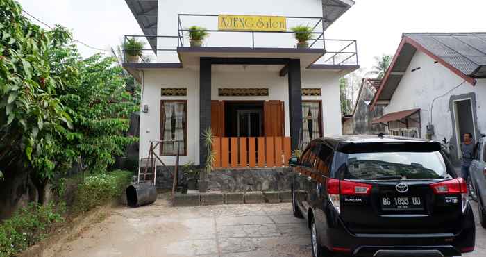 Exterior Ajeng Kost