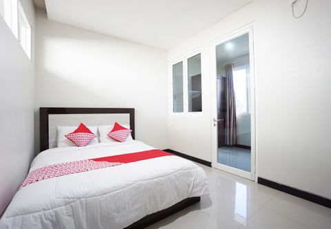 Bedroom OYO 1290 Felizcha House