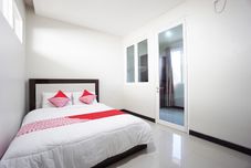 Bedroom OYO 1290 Felizcha House